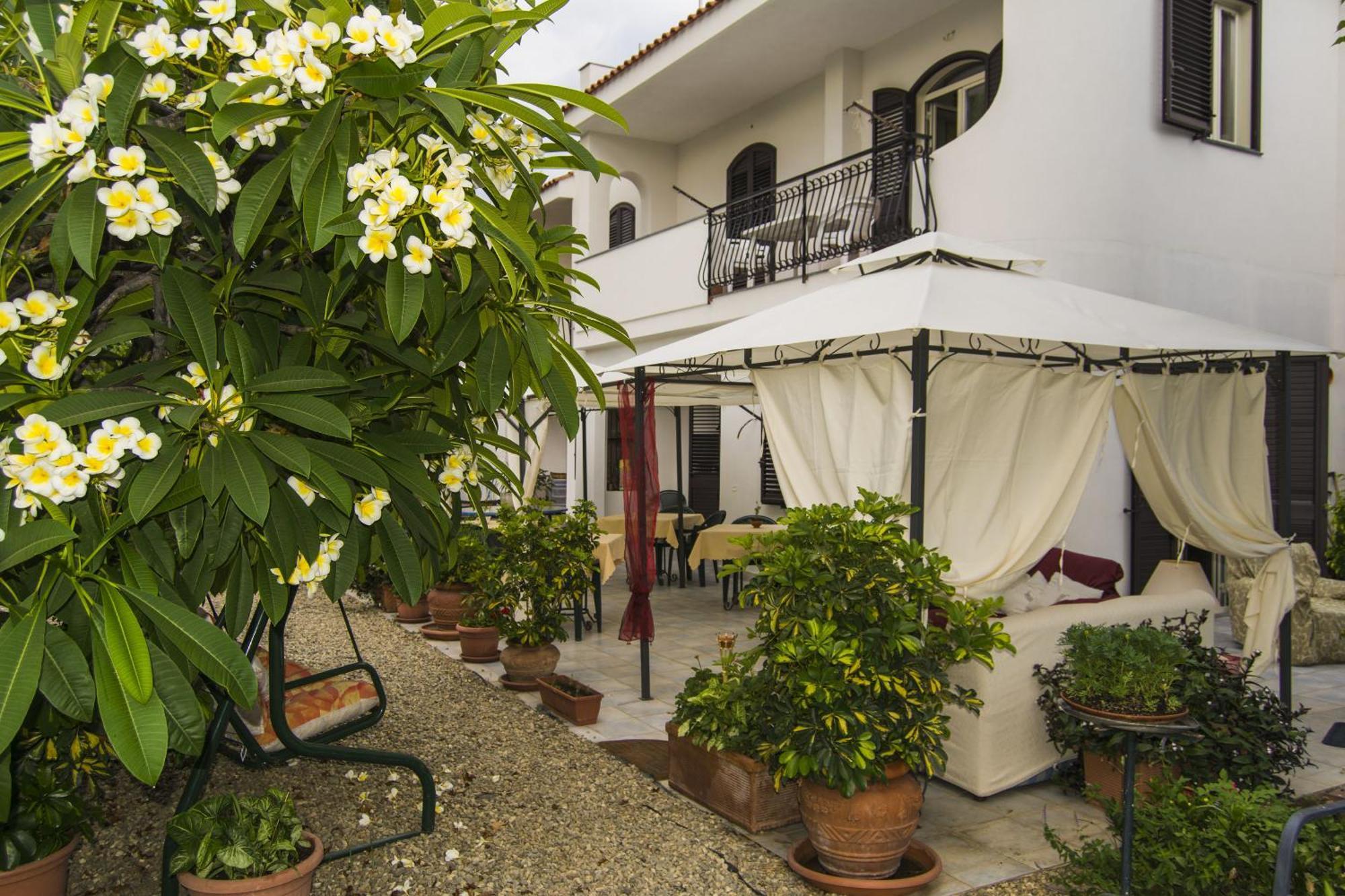 Villa Ortensia Aci Castello Exterior foto